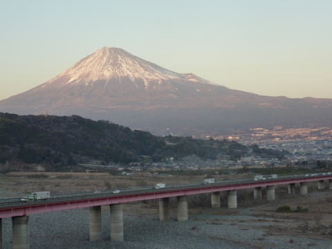 東名高速道路富士川SAからの富士