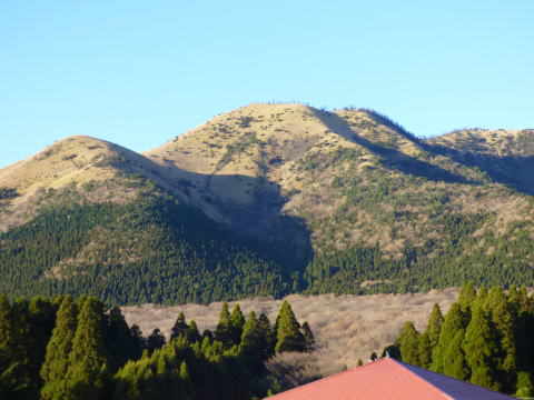 瀬の本高原の九重連山